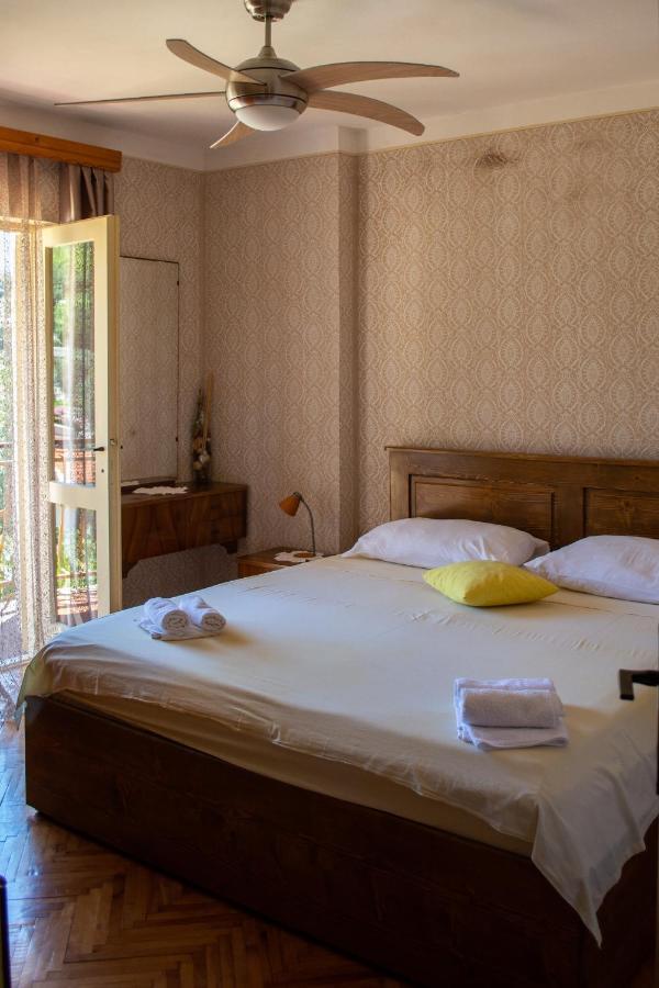 Stone House Dioniz Villa Brnistrova Exterior photo